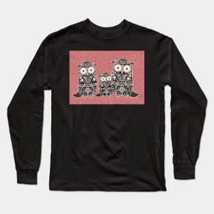 Folk Art Owl Family with Baby Oowl on Rose Pink Floral Background Long Sleeve T-Shirt